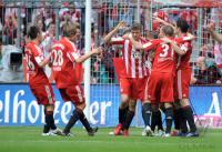 Fussball 1. Bundesliga: Diego Contento, Holger Badstuber, Thomas Mueller, Philipp Lahm, Bastian Schweinsteiger (v.li., FCB)