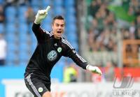 FUSSBALL, 1. BUNDESLIGA, 8. Spieltag: Wolfsburg, BENAGLIO wuetend