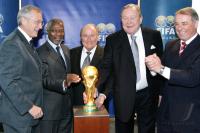 FUSSBALL International UNO-Generalsekretaer Annan besucht FIFA