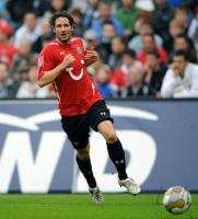 Fussball 1. Bundesliga, Hannover: SCHULZ am Ball