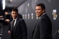 Fussball International FIFA Ballon d Or 2012: NEYMAR (Brasilien) und Ronaldo (Brasilien)