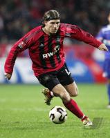 Fussball 1. Bundesliga: Leverkusen, VORONIN Einzelaktion am Ball