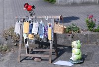 Hirrlingen (Kreis Tuebingen) Schmuckbild Schutzmasken Strassenverkauf