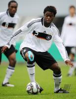 FUSSBALL, INTERNATIONAL: Deutschland U18, BASALA Einzelaktion