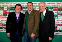 Fussball 1. Bundesliga, Saison 2011/2012: Pressekonferenz Werder Bremen zur Vertragsverlaengerung von Manager und Trainer