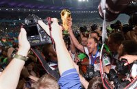 FUSSBALL WM 2014, FINALE: JUBEL Benedikt Hoewedes (Deutschland)