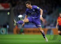 FUSSBALL, DFB Pokal 1. Hauptrunde: Osnabrueck, MAUERSBERGER am Ball