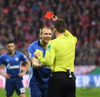 Fussball DFB Pokal Viertelfinale 16/17: FC Bayern Muenchen - FC Schalke 04