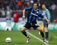 Fussball 1. Bundesliga: Wolfsburg, LJUBOJA Einzelaktion am Ball