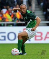 Fussball, 1. Bundesliga, Saison 2010/2011: Bremen, SILVESTRE am Ball