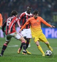 FUSSBALL INTERNATIONAL CHL ACHTELFINALE 12/13: AC Mailand - FC Barcelona