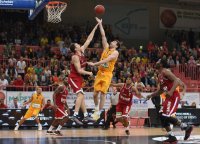 Basketball 1. Bundesliga 14/15 Hauptrunde:  Walter Tigers Tuebingen - Brose Baskets Bamberg