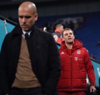 Fussball 1. Bundesliga Saison 15/16:  Torwart Manuel Neuer (FC Bayern Muenchen)