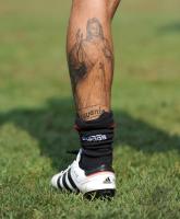 Fussball 1. Bundesliga: Tattoo am Unterschaenkel von Diego Contento (FCB)