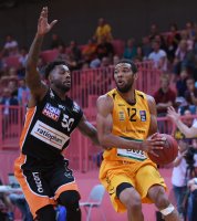 Basketball 1. Bundesliga 15/16 Testspiel:  Walter Tigers Tuebingen - ratiopharm Ulm