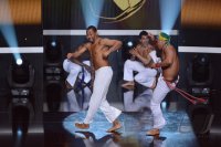 Fussball International  FIFA Ballon d Or 2012:  Brasilianische Capoeira Tanzgruppe