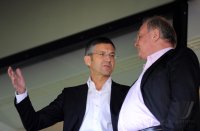 Fussball 1. Bundesliga : FCB Praesident Uli Hoeness, Vorstandsvorsitzender adidas AG Herbert Hainer (v. li.)