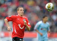 FUSSBALL 1. BUNDESLIGA: Hannover, SCHLAUDRAFF Einzelaktion