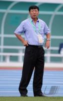 FUSSBALL INTERNATIONAL: Trainer Kim Jong Hun (Nordkorea)