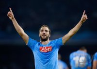 FUSSBALL  CHL  Saison 2013/2014: JUBEL Gonzalo Higuain (SSC Neapel)