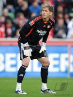 FUSSBALL 1. BUNDESLIGA: Leverkusen, ADLER