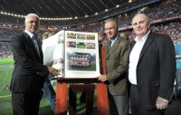 Fussball CHL  Saison 2011/2012: Franz Beckenbauer, Vorstandsvorsitzender Karl Heinz Rummenigge, Praesident Uli Hoeness (v. li., FC Bayern Muenchen)