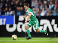 FUSSBALL, 1. BUNDESLIGA, 8. Spieltag: Wolfsburg, JOSUE Einzelaktion