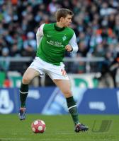 FUSSBALL, 1. BUNDESLIGA, 25. Spieltag: Bremen, MERTESACKER Einzelaktion