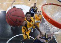 Basketball 1. Bundesliga  12/13  Walter Tigers Tuebingen  - Alba Berlin