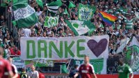 Fussball 1. Bundesliga  Saison  2012/2013: SV Werder Bremen Fans bedanken sich bei Ex Trainer Thomas Schaaf