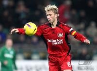 Fussball 1. Bundesliga: Leverkusen, ROLFES Einzelaktion