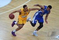 Basketball 1. Bundesliga 16/17 Hauptrunde: Walter Tigers Tuebingen - FRAPORT SKYLINERS Frankfurt