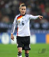 Frauen Nationalmannschaft : Simone Laudehr (GER)