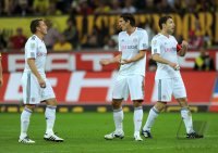 Fussball 1. Bundesliga : Ivica Olic, Mario Gomez, Mark van Bommel (v.li., FC Bayern Muenchen)