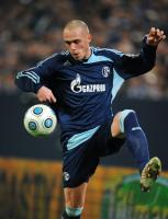 FUSSBALL UEFA CUP: Schalke, PANDER Einzelaktion