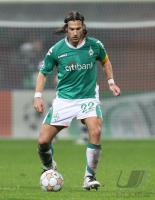 Fussball, Champions League: Werder, FRINGS Einzelaktion