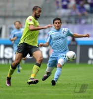 2. Fussball Bundesliga:  Adli Lachheb (li, FC Erzgebirge Aue) gegen Kevin Volland (re, 1860 Muenchen)