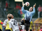 Fussball 1. Bundesliga: Dortmund - Hannover, Zweikampf