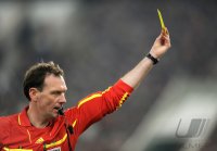 Fussball DFB Pokal 10/11 : Schiedsrichter Florian Meyer