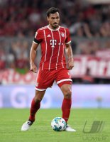 Fussball 1. Bundesliga Saison 17/18: FC Bayern Muenchen - Bayer 04 Leverkusen