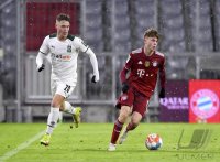 Fussball 1. Bundesliga Saison 21/22: FC Bayern Muenchen - Borussia Moenchengladbach