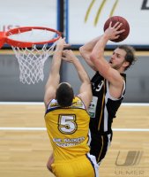 Basketball 1. Bundesliga  11/12:  Walter Tigers Tuebingen - EWE Baskets Oldenburg