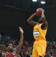 Basketball 1. Bundesliga 14/15 Hauptrunde:  Walter Tigers Tuebingen - Brose Baskets Bamberg