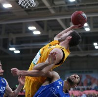 Basketball 1. Bundesliga 15/16 Hauptrunde: Walter Tigers Tuebingen - FRAPORT SKYLINERS Frankfurt