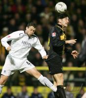 Fussball 2. Bundesliga: Aachen - 60 Muenchen, Zweikampf