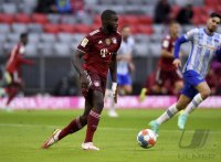 Fussball 1. Bundesliga Saison 21/22: FC Bayern Muenchen -  Hertha BSC Berlin