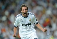 FUSSBALL Primera Division/Super Cup 2012: JUBEL Gonzalo Higuain (Real Madrid)