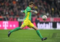 Fussball 1. Bundesliga : JUBEL Torwart Mitchell Langerak (Borussia Dortmund)