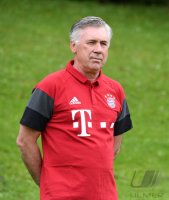Fussball 1. Bundesliga 2016/2017: Fototermin beim FC Bayern Muenchen