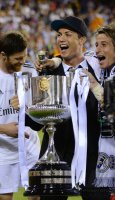 FUSSBALL International COPA DEL REY 13/14:  JUBEL Cristiano Ronaldo (Real Madrid) mit Pokal